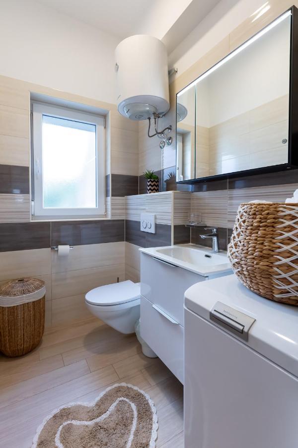 Stylish Apartment Mediterraneo Poreč Exteriör bild