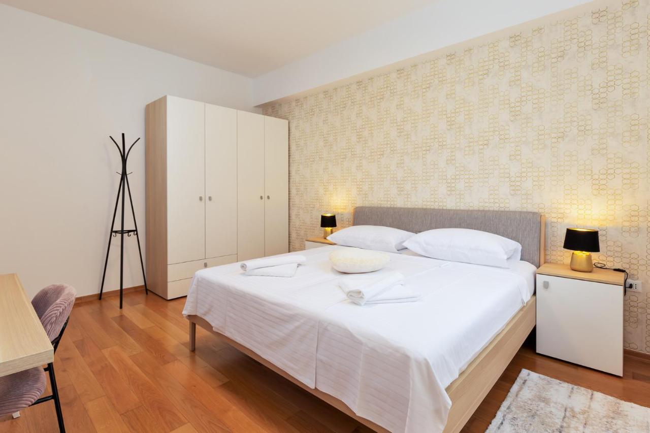 Stylish Apartment Mediterraneo Poreč Exteriör bild